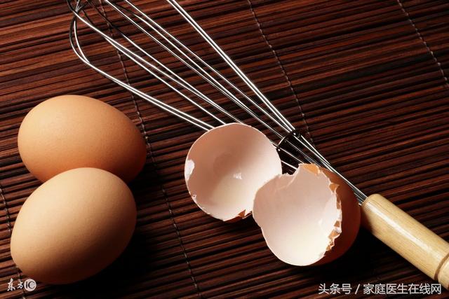 吃鸡蛋有什么好处，男人吃生鸡蛋对身体有什么好处（身体会出现这些惊喜变化）