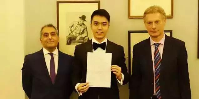 新闻袋袋裤屠化，屠化（屠化冰）（从少儿节目到《普法栏目剧》主持人屠化的的成长历程）