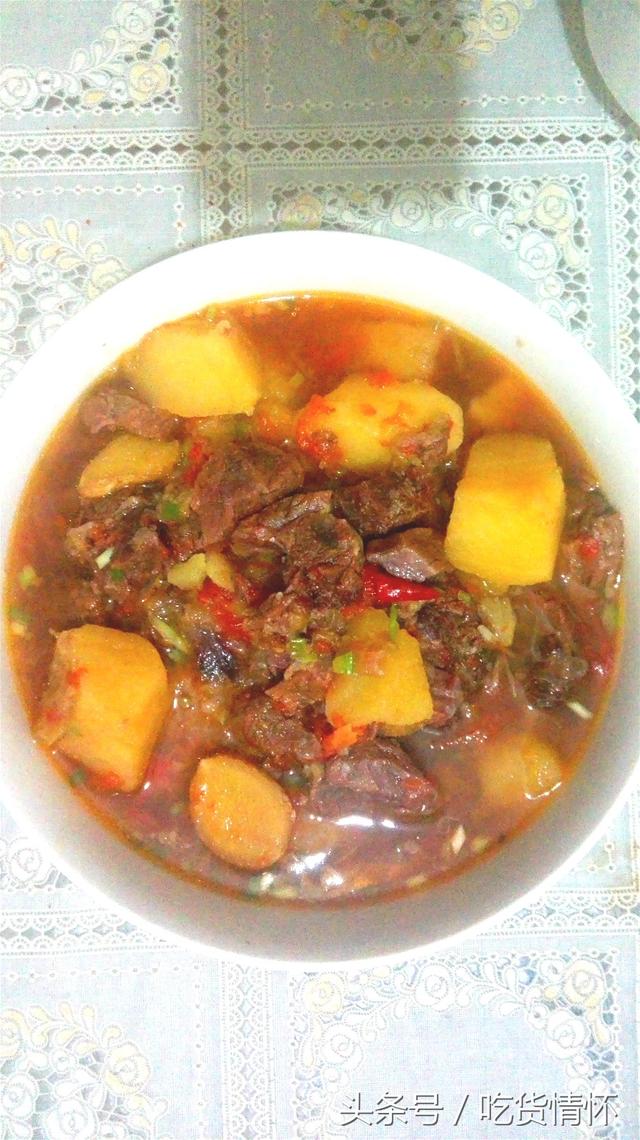 家常炖牛肉的做法，家常炖牛肉好吃又烂（简单省时省煤气的家常做法）