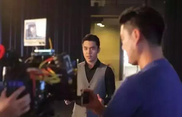 新闻袋袋裤屠化，屠化（屠化冰）（从少儿节目到《普法栏目剧》主持人屠化的的成长历程）