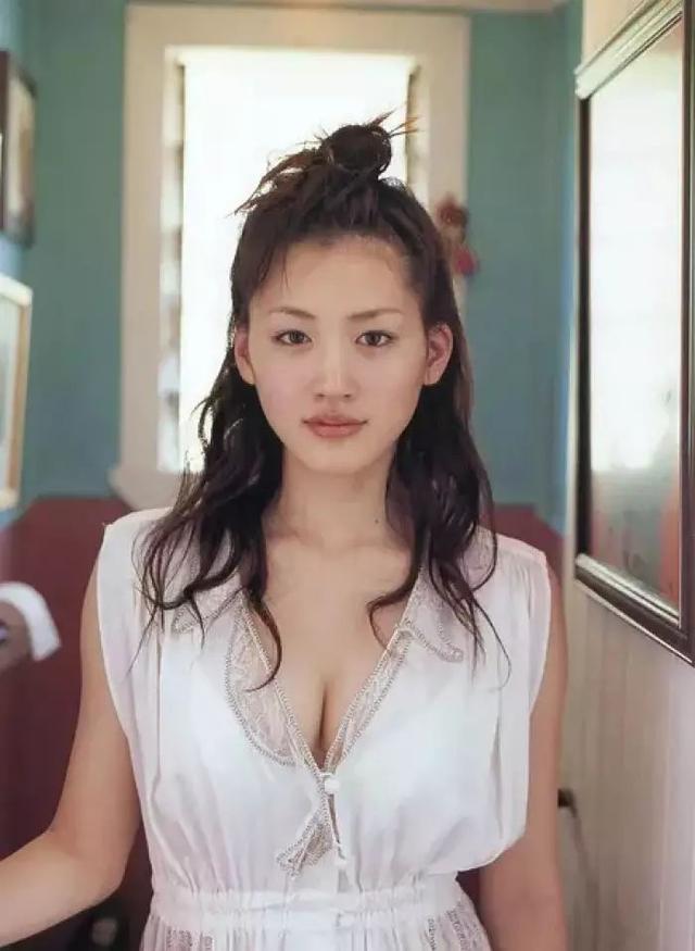 日语亚麻得啥意思啊，亚麻得的意思是什么意思（扒一扒这些明星奇葩外号的由来）