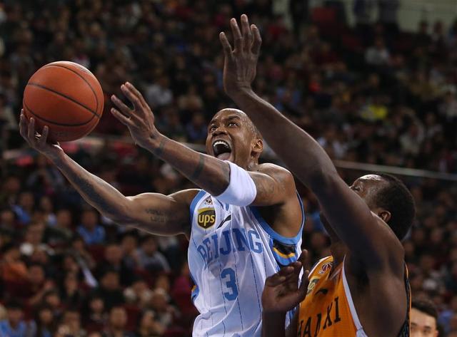 马布里哪年新秀，马布里哪年进入nba（唯一拥有中国绿卡的外援）