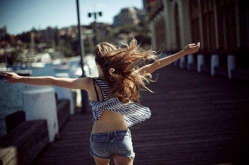 苦的句子说说心情，辛苦的句子说说心情（人生不容易）