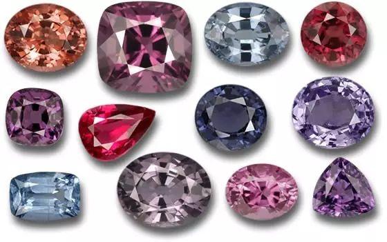 关于手链的浪漫语句，手链发朋友圈的精美句子（把只有你们知道的密语藏进定情信物）