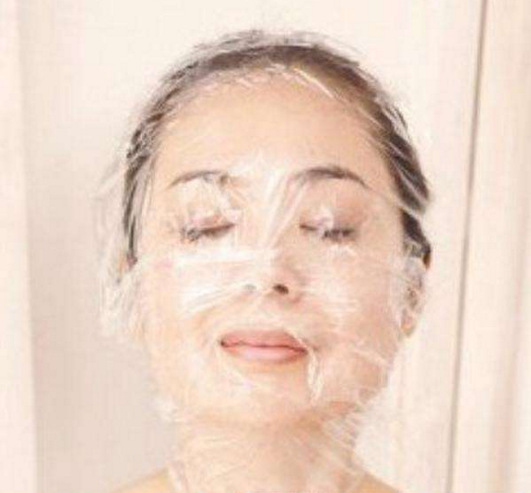 保鲜膜敷脸的作用，保鲜膜敷脸的作用是什么（瘦脸、瘦腿瘦腰都不是问题）