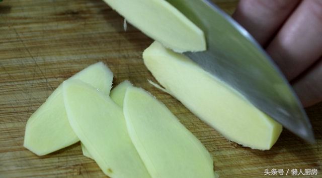 香炸小黄花鱼的做法，炸酥脆的小黄鱼只需简单的几步就搞定