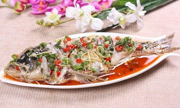 求锦鲤是什么意思，朋友圈的锦鲤是什么梗（锦鲤到底是个什么鱼）