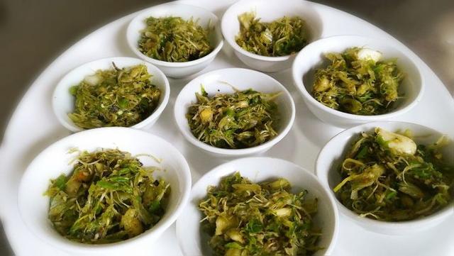辣椒水怎么做，贵阳豆花饭辣椒水怎么做（火锅菜肴的补品）