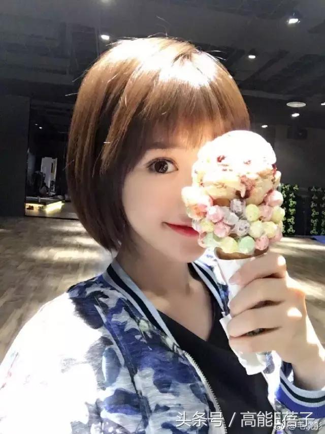 抓马是什么意思，抓马是什么意思drama（顶着娃娃脸的毛晓彤秒变抓马queen）