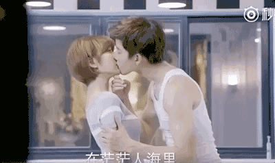 抓马是什么意思，抓马是什么意思drama（顶着娃娃脸的毛晓彤秒变抓马queen）