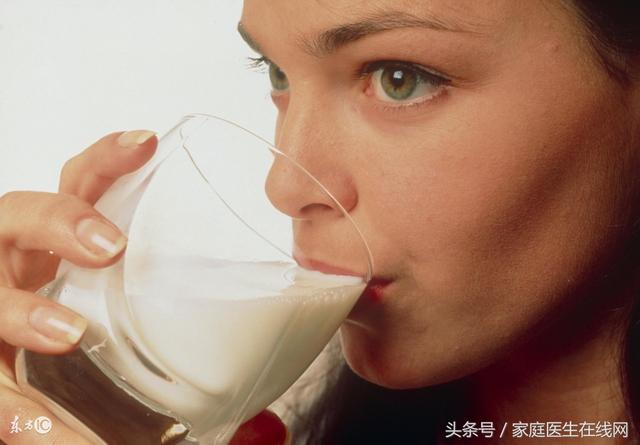 母乳的营养价值，母乳期间妈妈吃什么母乳营养好（高到很多妈妈都想象不到）