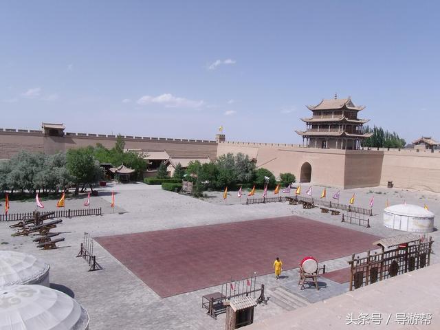 导游词300字，三峡导游词300字（钢铁之城—嘉峪关景区导游词）