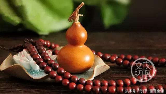 如何盘玩文玩葫芦，盘玩文玩葫芦前要打磨吗（照着做，半年玩出油润紫包浆）