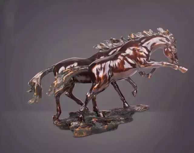 什么属相家中不放孔雀，与孔雀相克的属相（注意这些风水禁忌会让你马到成功）