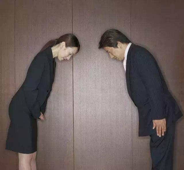 鞠躬礼仪一般多少度,鞠躬礼一般鞠躬几度(小细节大文明:鞠躬礼仪篇) 鞠躬礼仪一般多少度,鞠躬礼一般鞠躬几度(小细节大文明:鞠躬礼仪篇)