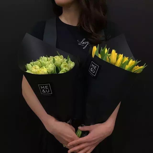 玫瑰花为什么用黑纸包，玫瑰花用黑色的包装纸包有什么说处（一张黑色纸就够了）