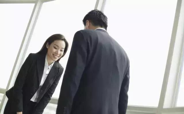 鞠躬礼仪一般多少度,鞠躬礼一般鞠躬几度(小细节大文明:鞠躬礼仪篇) 鞠躬礼仪一般多少度,鞠躬礼一般鞠躬几度(小细节大文明:鞠躬礼仪篇)