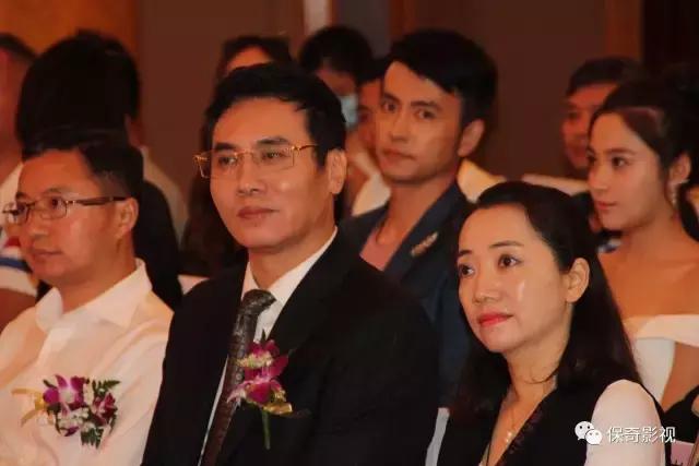 苦乐村官演员表，苦乐村官演员表尖尖棍的扮演者（30《苦乐村官》三集连播）