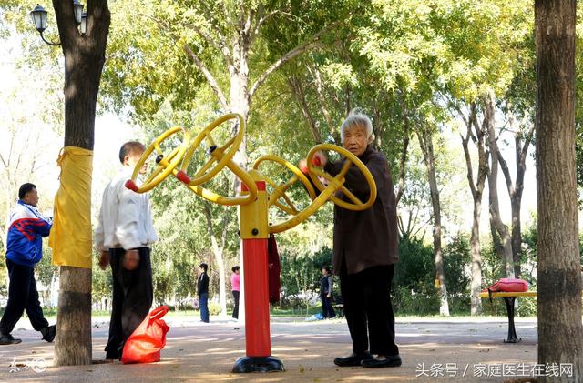 洗冷水澡好不好，洗冷水澡好不好呀（秋天洗洗冷水澡更保健）