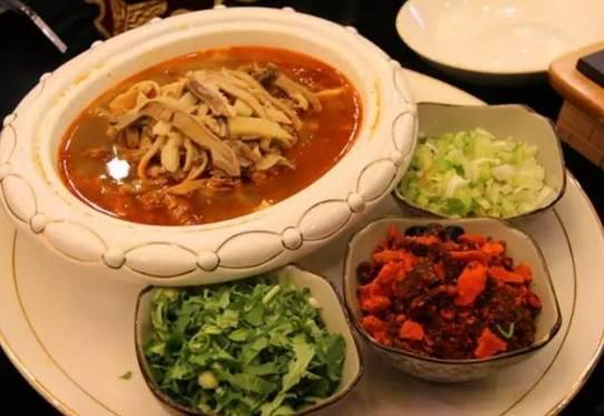 宁夏十大金牌小吃，宁夏十大金牌小吃店名字（宁夏有7项美食上全国金牌小吃榜）