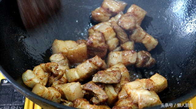 梅干菜蒸肉的家常做法，梅干菜蒸肉的家常做法窍门（手把手教你做梅干菜烧肉）
