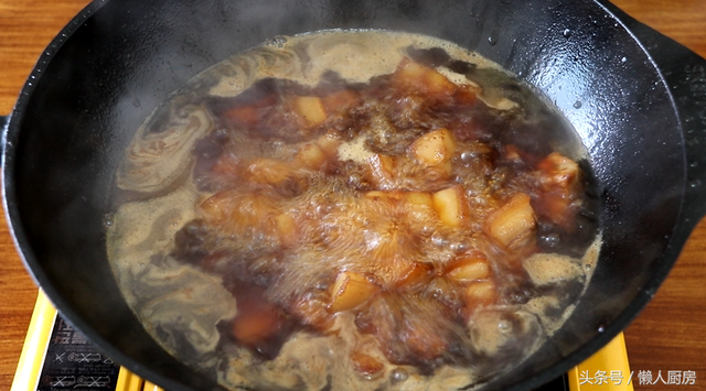 梅干菜蒸肉的家常做法，梅干菜蒸肉的家常做法窍门（手把手教你做梅干菜烧肉）