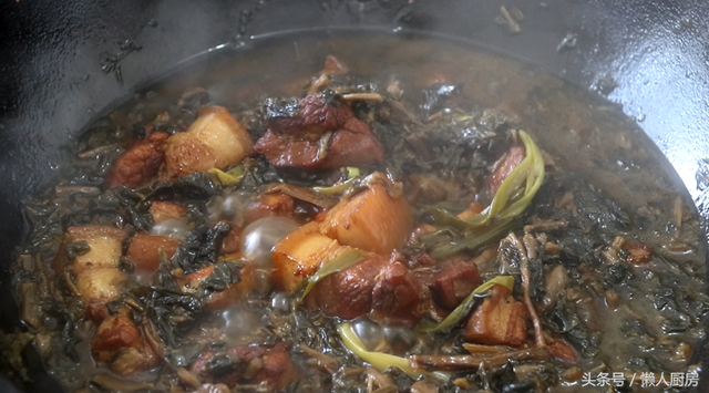 梅干菜蒸肉的家常做法，梅干菜蒸肉的家常做法窍门（手把手教你做梅干菜烧肉）