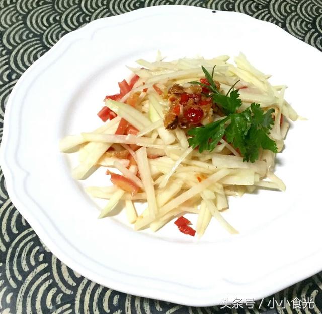 木瓜的吃法 告诉你木瓜怎么吃最保健，木瓜的吃法（木瓜美味又养颜的清新吃法）