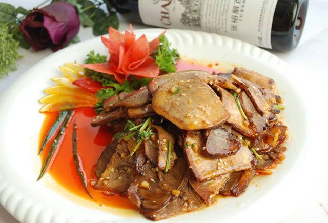 凤尾菇怎么做好吃，炸凤尾菇的做法（老婆做的这个夫妻肺片没有肉）