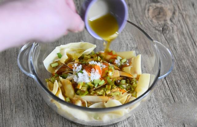 凤尾菇怎么做好吃，炸凤尾菇的做法（老婆做的这个夫妻肺片没有肉）