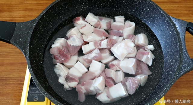 梅干菜蒸肉的家常做法，梅干菜蒸肉的家常做法窍门（手把手教你做梅干菜烧肉）