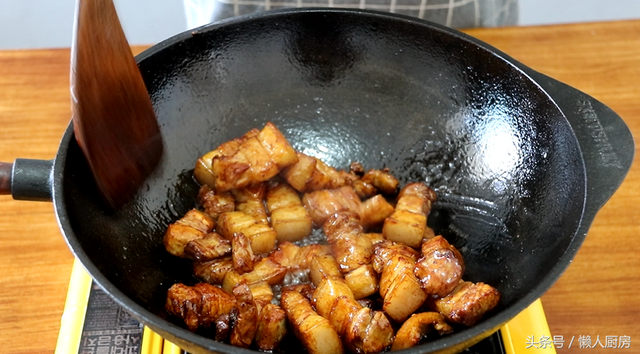 梅干菜蒸肉的家常做法，梅干菜蒸肉的家常做法窍门（手把手教你做梅干菜烧肉）