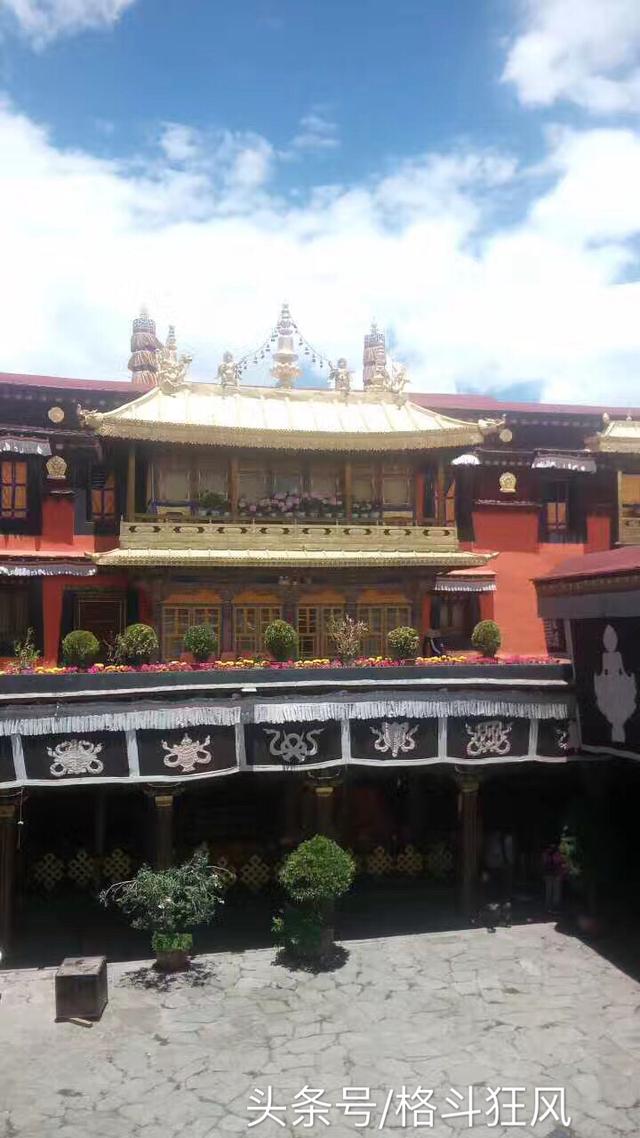 布达拉宫在哪里，布达拉宫在哪（西藏首府拉萨市布达拉宫）
