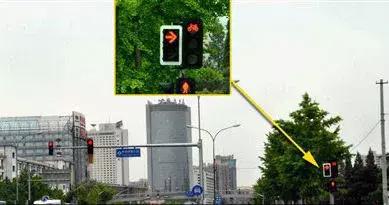 左转因封路可以在红绿灯下掉头吗，左转红灯可以在掉头专用路掉头吗（国庆开车上路，这些规则要牢记）