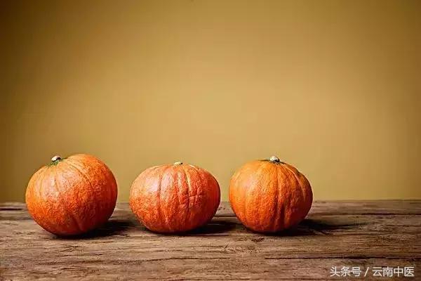 中脘在肚脐上几指，中脘离肚脐多少指（来一波老祖宗留下“消食”秘方）