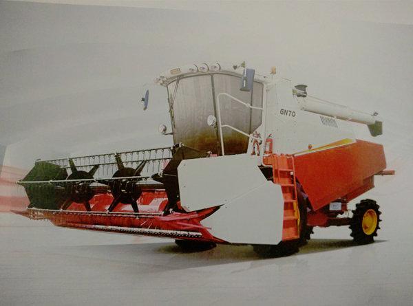 收割机品牌，收割机品牌排行榜前十名（这三个牌子的收割机）