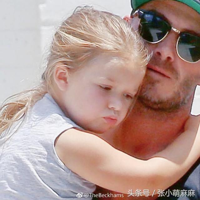 七七/可爱表情包/你过来一下，微信头像，七七/可爱表情包/你过来一下，过来做我男朋友✨（狗仔抓拍镜头下的贝小七）