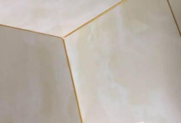 陶瓷泥的优缺点是什么，陶瓷泥主要成分是什么（新房装修：铺贴瓷砖）