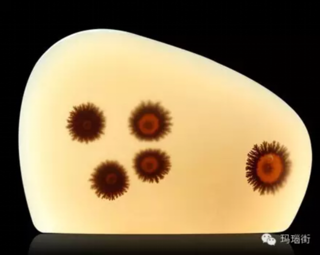 如何鉴别黑玛瑙，怎样辨别黑玛瑙（玛瑙和玉髓最简单的判断）