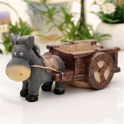 三款创意烟灰缸介绍及烟灰缸生虫原因，烟灰缸旁边为什么有小飞虫（让人一眼就爱上的烟灰缸）