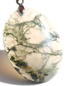 逊克玛瑙为什么火不过南红玛瑙，逊克玛瑙有什么特点（如何挑选玛瑙）