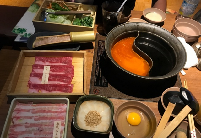 呷哺呷哺什么意思，呷哺呷哺怎么读（呷哺呷哺在日本换了个名字）