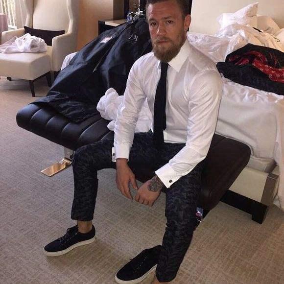 康纳，微信头像，康纳（康纳麦格雷戈壁纸）