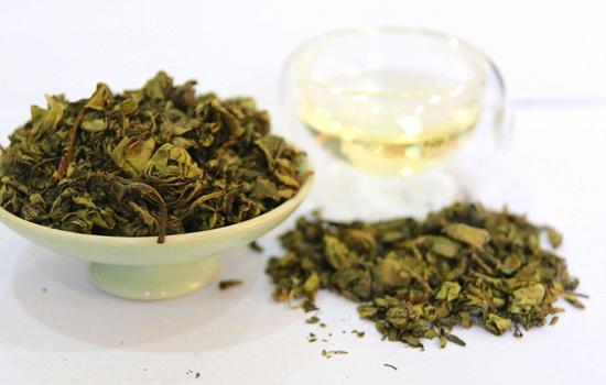 柿子叶的功效与作用，什么季节的柿子叶祛斑效果好（柿子叶营养价值原来这么高）