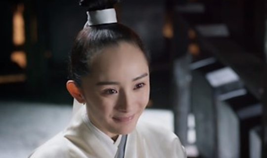 如何让发际线慢慢变低，让发际线变低的小技巧（告诉你诀窍让头发变浓密）