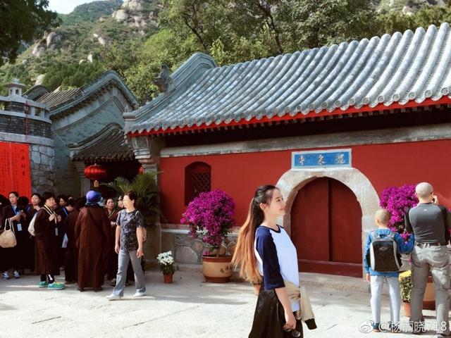 释小龙老婆杨丽晓，释小龙老婆杨丽晓介绍（还记得《少年包青天3》的小狸吗）