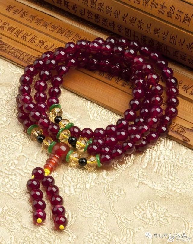 小叶紫檀108颗佛珠的佩戴意义，108颗紫檀佛珠怎么戴（108颗佛珠的含义——第84颗）