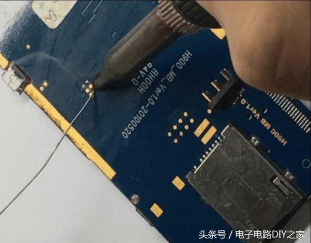 电烙铁的使用方法，电烙铁的使用方法和技巧（电子电路DIY工具）
