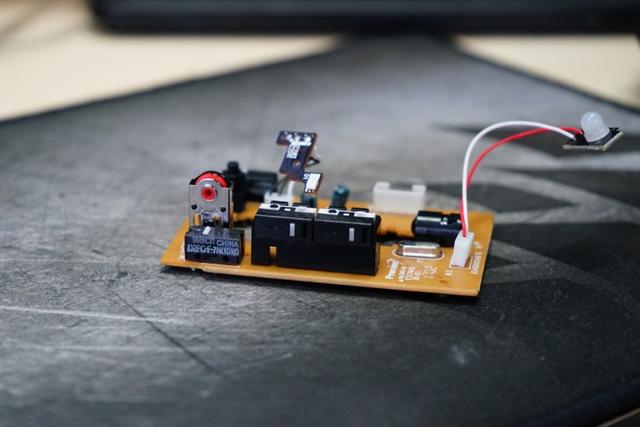 蝰蛇鼠标宏功能怎么设置，蝰蛇鼠标dpi怎么调（100对蝰蛇2000）