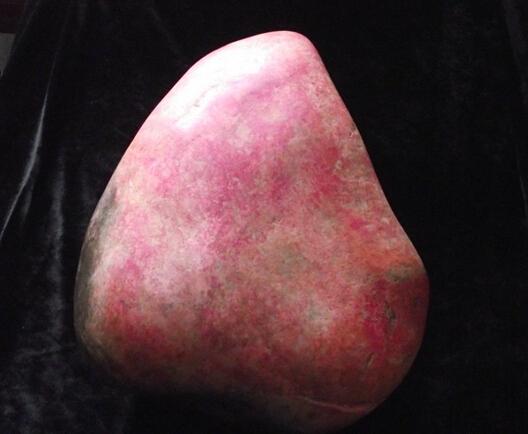 为什么说黄龙玉不养人，黄玉的鉴别为什么说黄龙玉不养人（不是所有的玉都能养人）